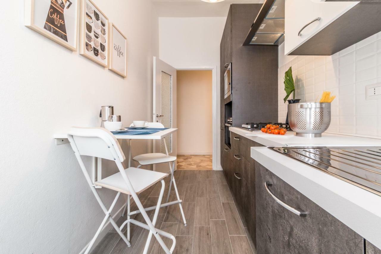 Joivy Modern 1-Bed Flat With Balcony In Portello Milano Eksteriør billede